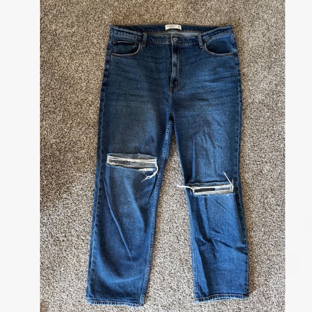 Abercrombie & Fitch Ultra High Raise Ankle Straight Jeans